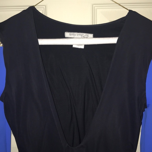 Dress - Picture 2 of 4